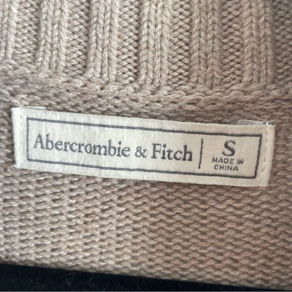 Abercrombie and Fitch sweater dress - Picture 2 of 3